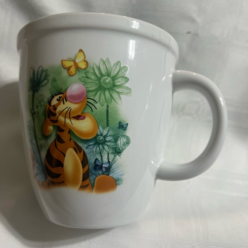 Disney Tigger Butterfly Ceramic Coffee Mug Tea Cup from Winnie the Pooh 16 Oz